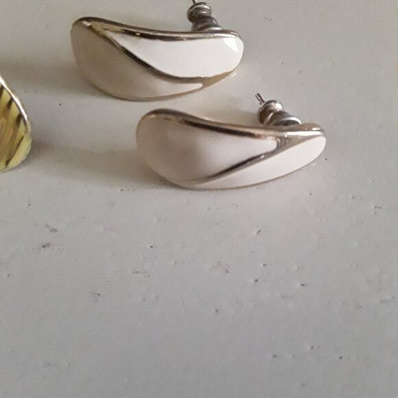 Vintage Retro Style Pierced Earrings - Two Pairs - Picture 3 of 4